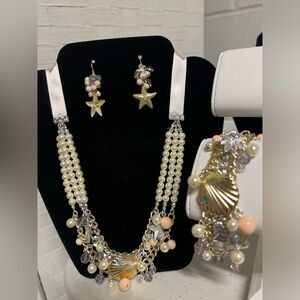 Necklace, Bracelet, & Earring set